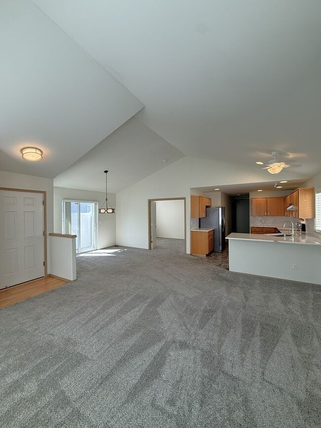 814 SE Rasmussen Blvd
