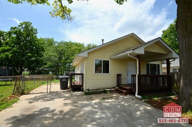 Building Photo - Excellent Des Moines Home