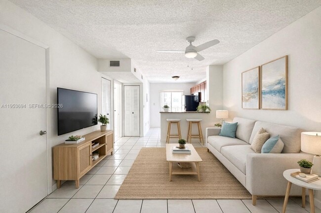 Building Photo - 2575 SW 27th Ave Unit 509