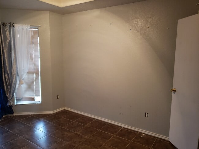 1 Bedroom - 2734 Pompeii St