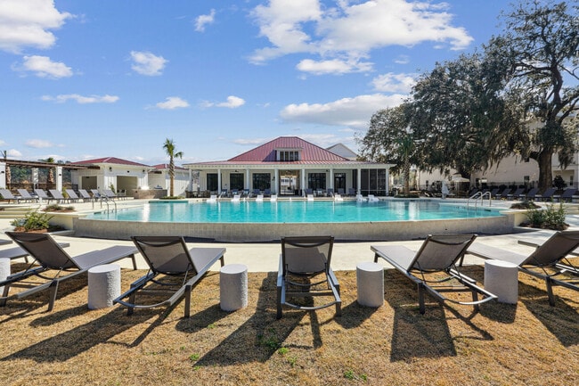 Photo - Waterside at Pepper Hall Apartments