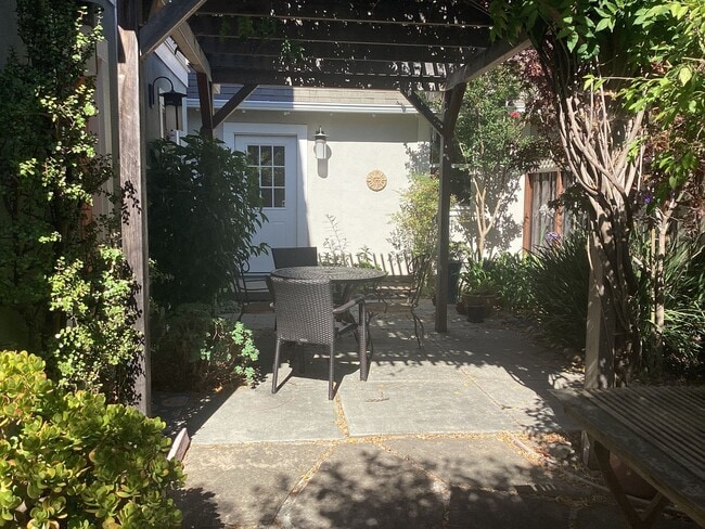 Photo - 204 Roosevelt Terrace