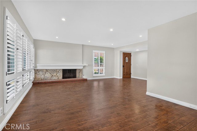 Photo - 9624 Swinton Ave