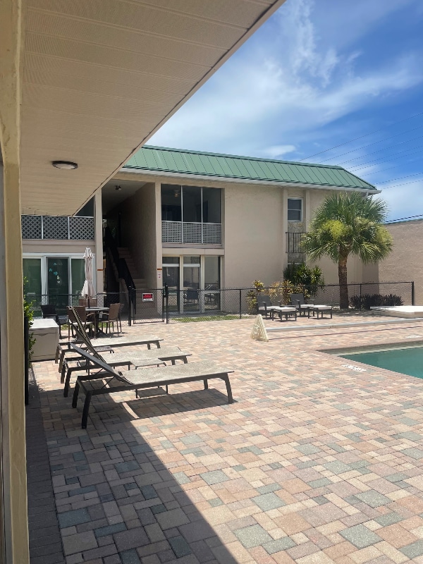 Building Photo - 3907 Del Prado Blvd S Rental