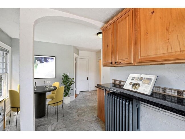 Photo - 1913 Emerson Ave S Unit 103