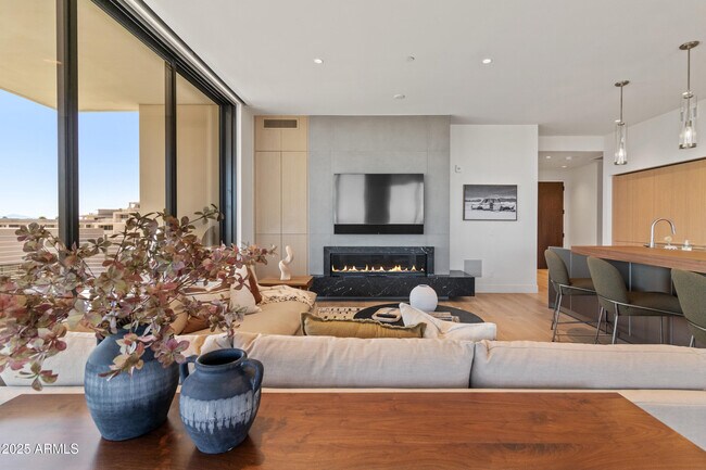 Photo - 5000 N Camelback Rdg Dr Unit 302