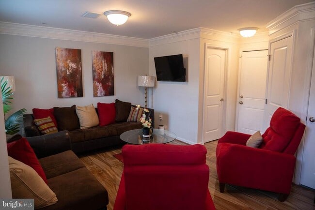 Photo - 506 Edelen Station Pl