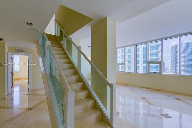 Photo - 888 Brickell Key Dr Unit 2802