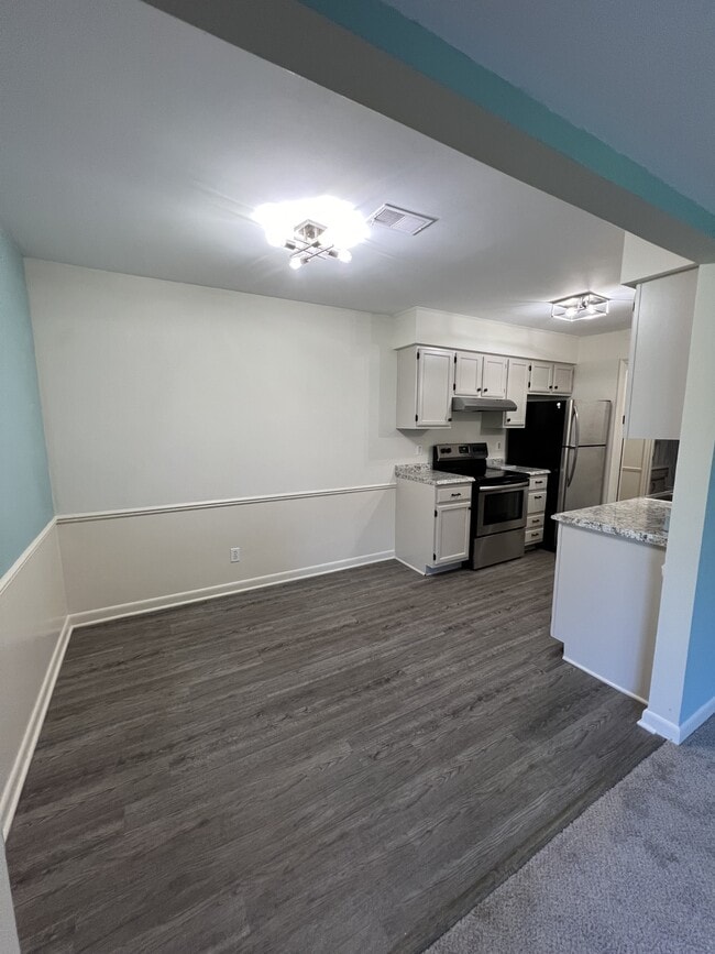 Photo - 6165 Innkeepers Ct