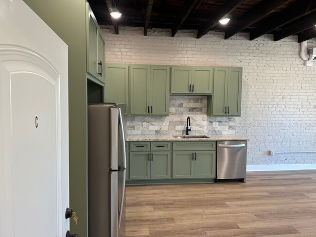 Photo - 104 S 4th St Unidad C