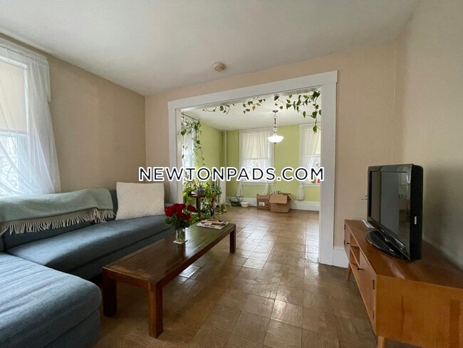 Building Photo - 99 Jackson Rd Unit 1