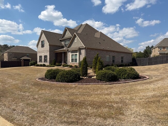 Photo - 732 Banbury St