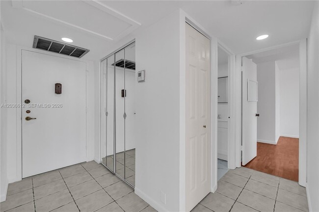 Photo - 2781 Taft St Unit 303