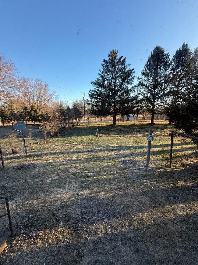 Photo - 1BR House in Osseo/Foster