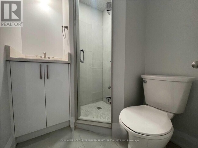 Photo - 15229 Yonge St