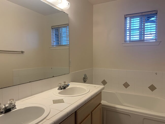 Photo - Beautiful 4BR Home | Cul-de-Sac Setting | Prime Bellevue Location