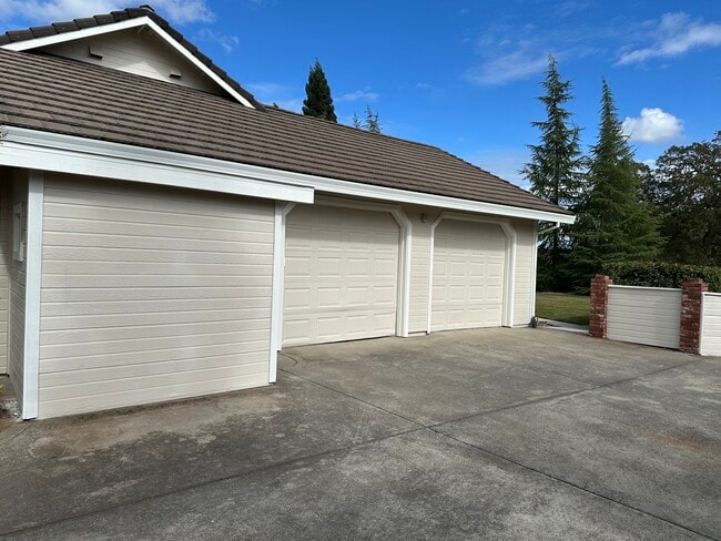 Photo - 4388 Vega Loop