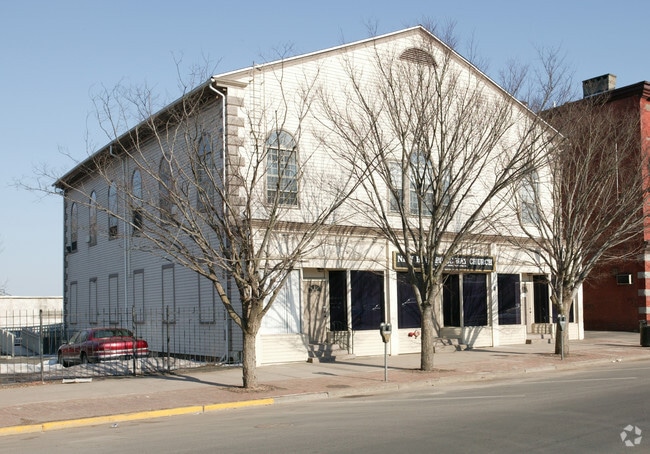 Photo - Middletown at Main