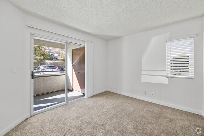 1BR, 1BA - 661SF - Bedroom