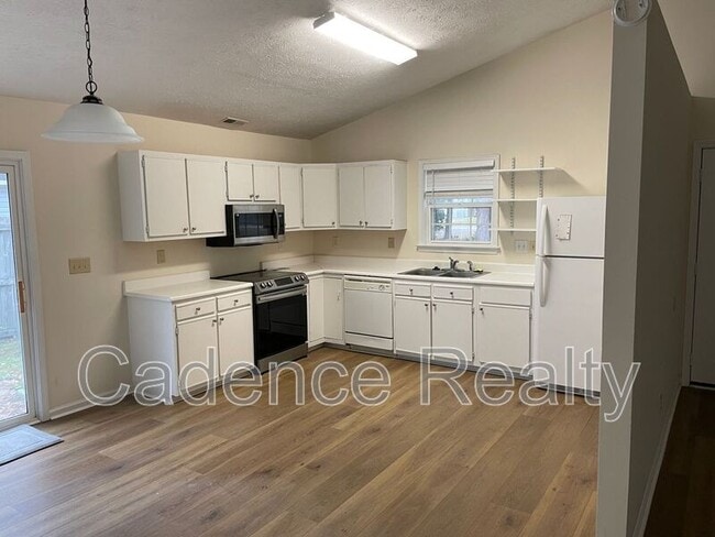 Photo - 404 Beasley Rd