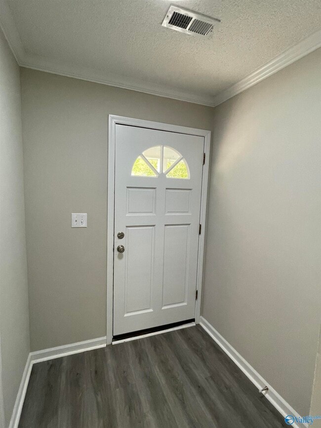 Photo - 120 Springfield Ln
