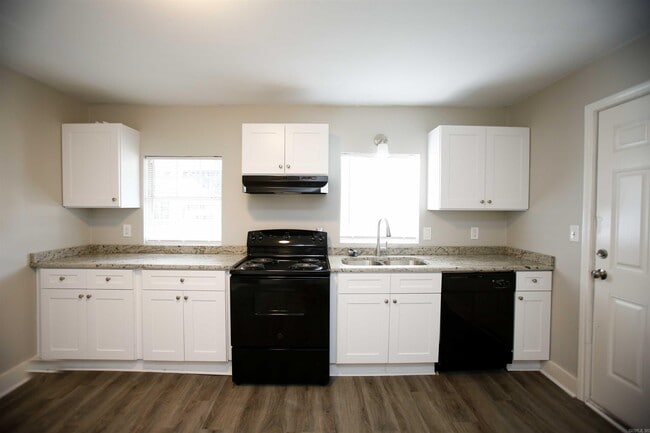 Photo - 514 Pollock St