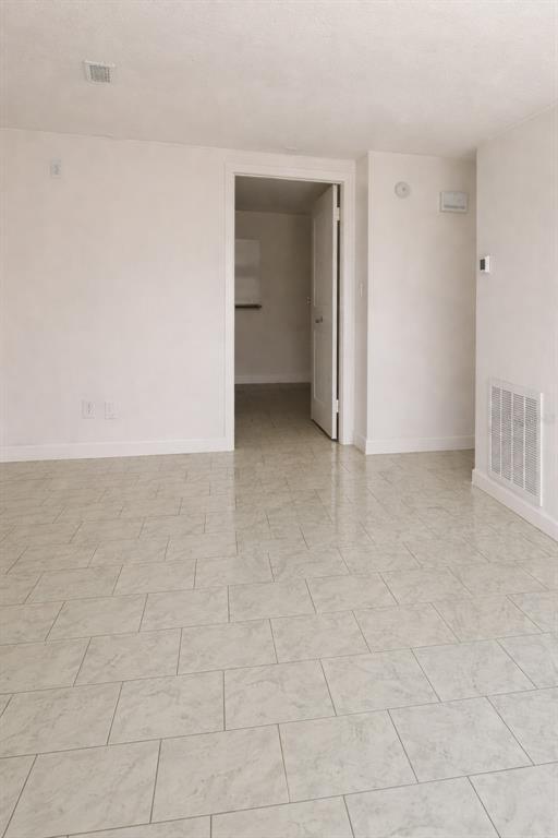 Photo - 5622 River Rd