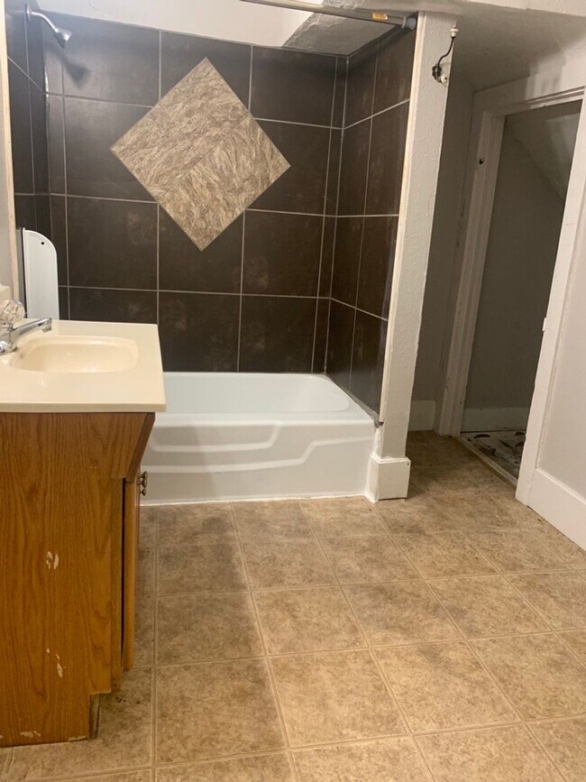 Photo - 103 Locust St Unit 2