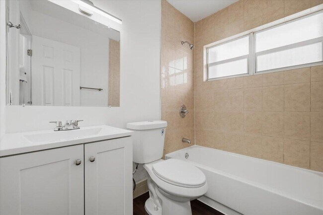 Photo - 3913 NW 76th Terrace