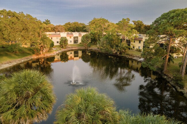 Photo - 930 SW 9th St Cir Unidad 205