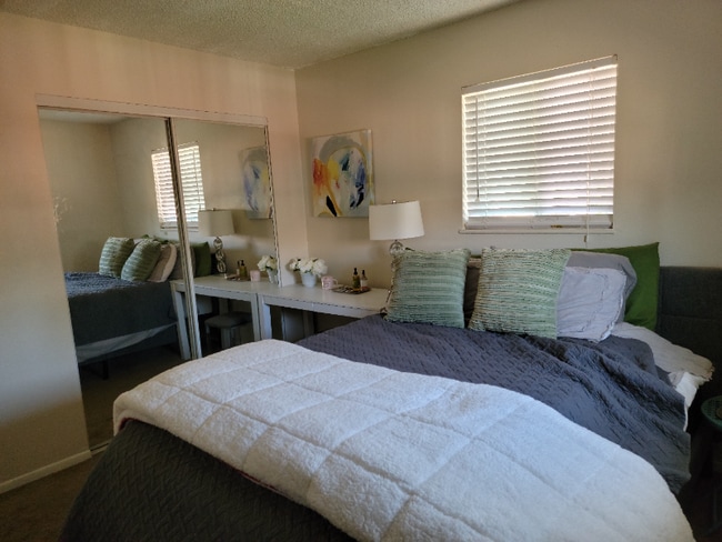 Photo - 133 S 18th Ave Unidad B