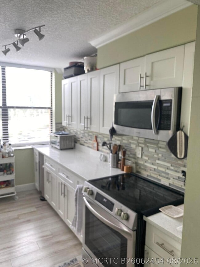 2255 Lindell Blvd Unit 4311