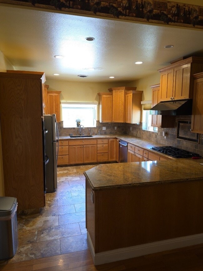 Photo - 4814 Iroquois Trail