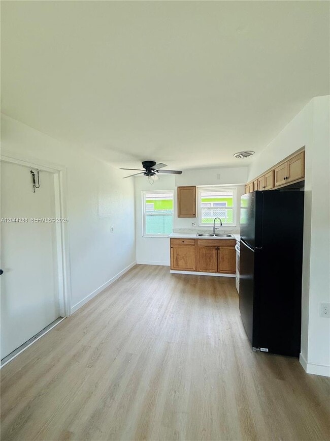 Photo - 2423 Jeffcott St Unidad 1