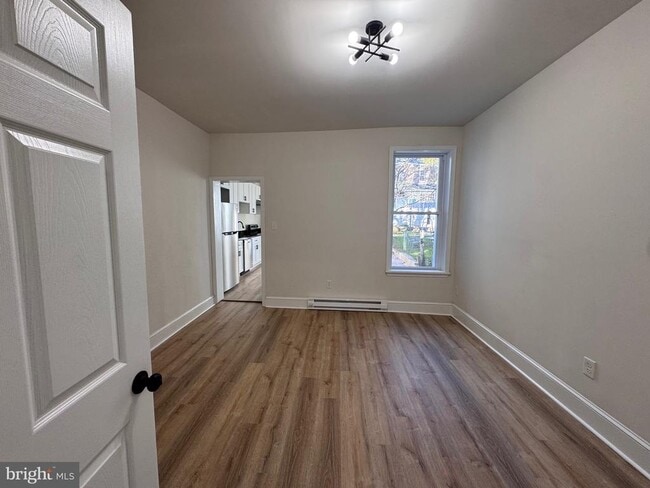 Photo - 666 St Joseph St