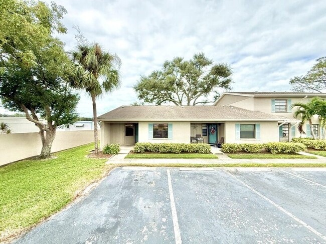 Building Photo - 2131 Ridge Rd