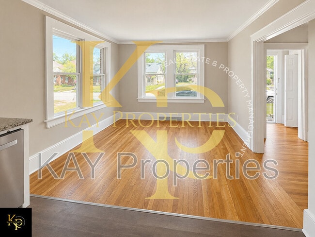 Photo - 817 Marigold St