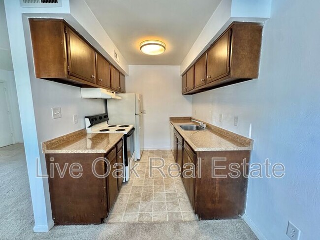Photo - 1309 Cypress Ave Unit #102