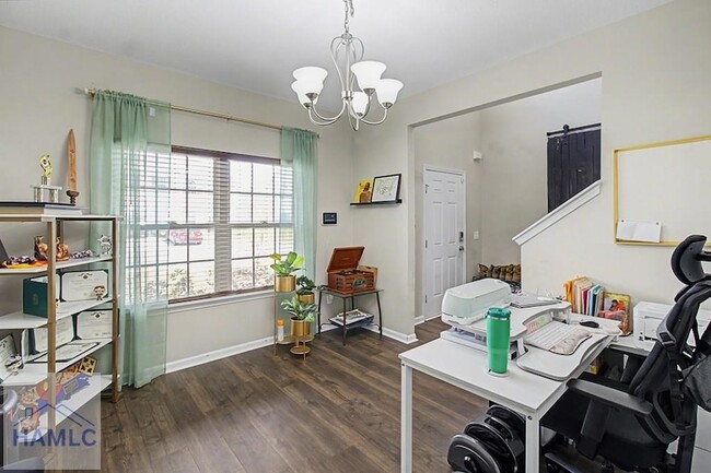 Photo - 131 Sapwood Wy