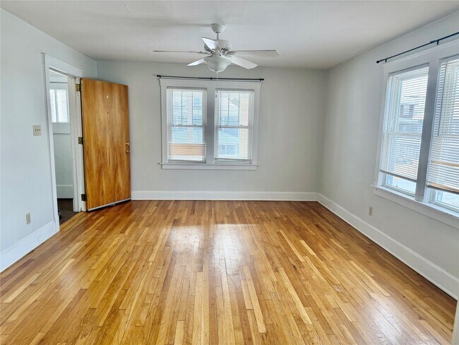 Photo - 147 E Frederick St