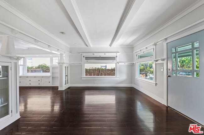 Photo - 1075 Leighton Ave