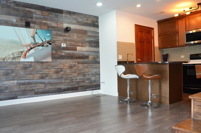 Photo - 1285 Wyndham Ln