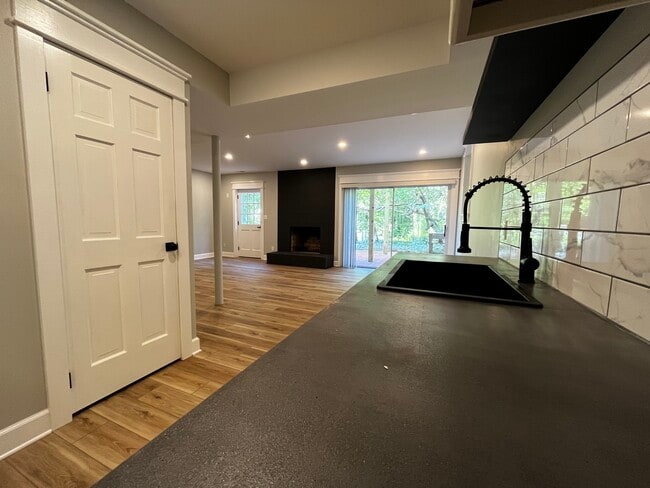 Photo - 1513 Leanne Ct Unit 1