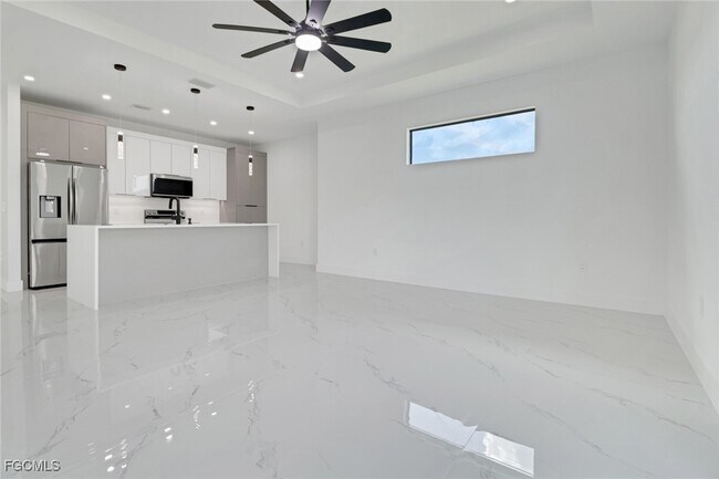 Photo - 928 NE 8th Pl