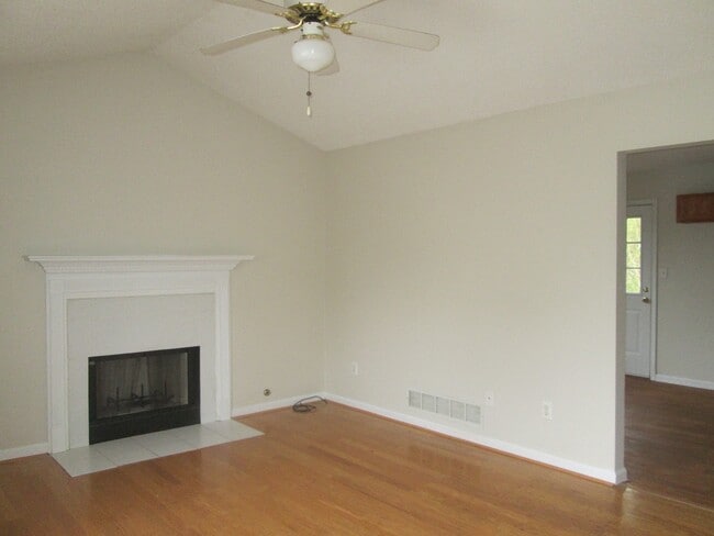 Photo - 6345 Malone Rd