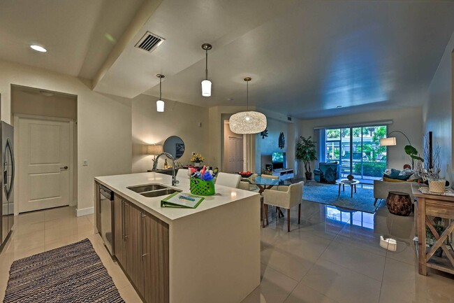 MAJESTIC PALMS - 3 BEDROOM, 3 BATH CONDO - MAJESTIC PALMS - 3 BEDROOM, 3 BATH CONDO Unit 107