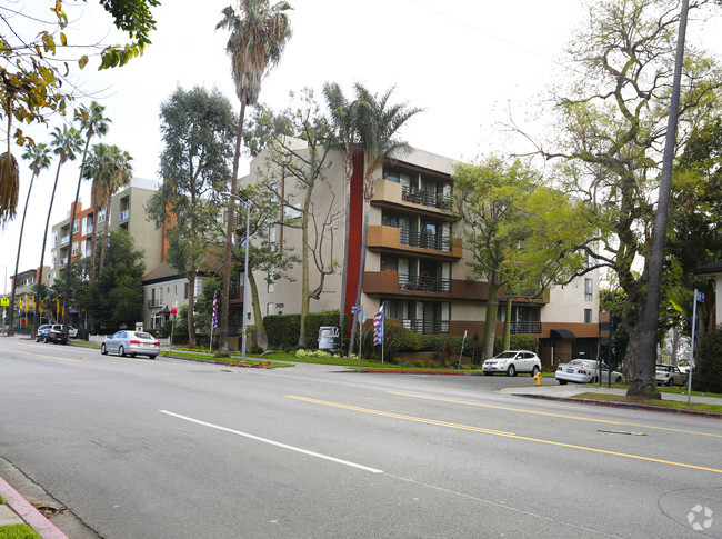 Building Photo - Hollywood Vista Rental