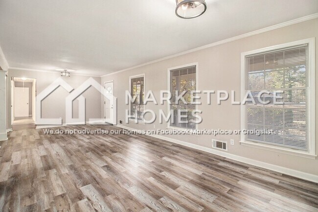 Photo - 3985 Cliftondale Pl