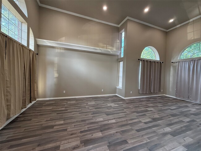 Building Photo - 9634 Therrell Dr Rental