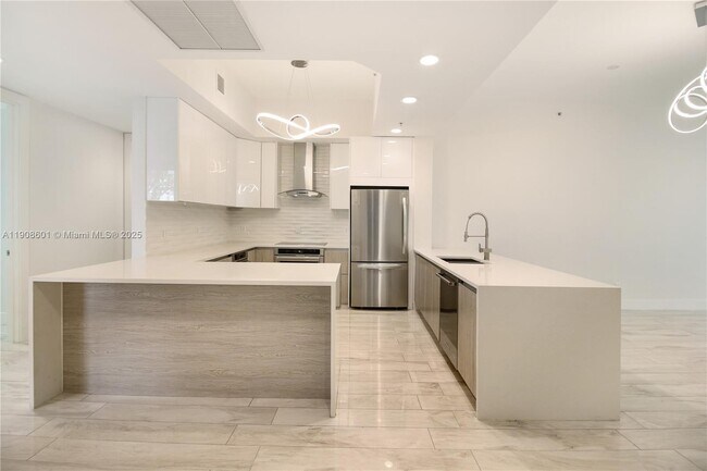 Photo - 14951 Royal Oaks Ln Unit 107